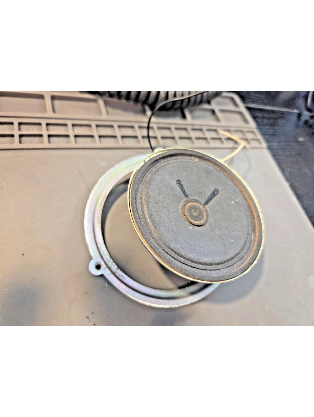 WORKING SPEAKER & BRACKET FOR ROSS (NO MODEL #) MOBILE CB RADIO